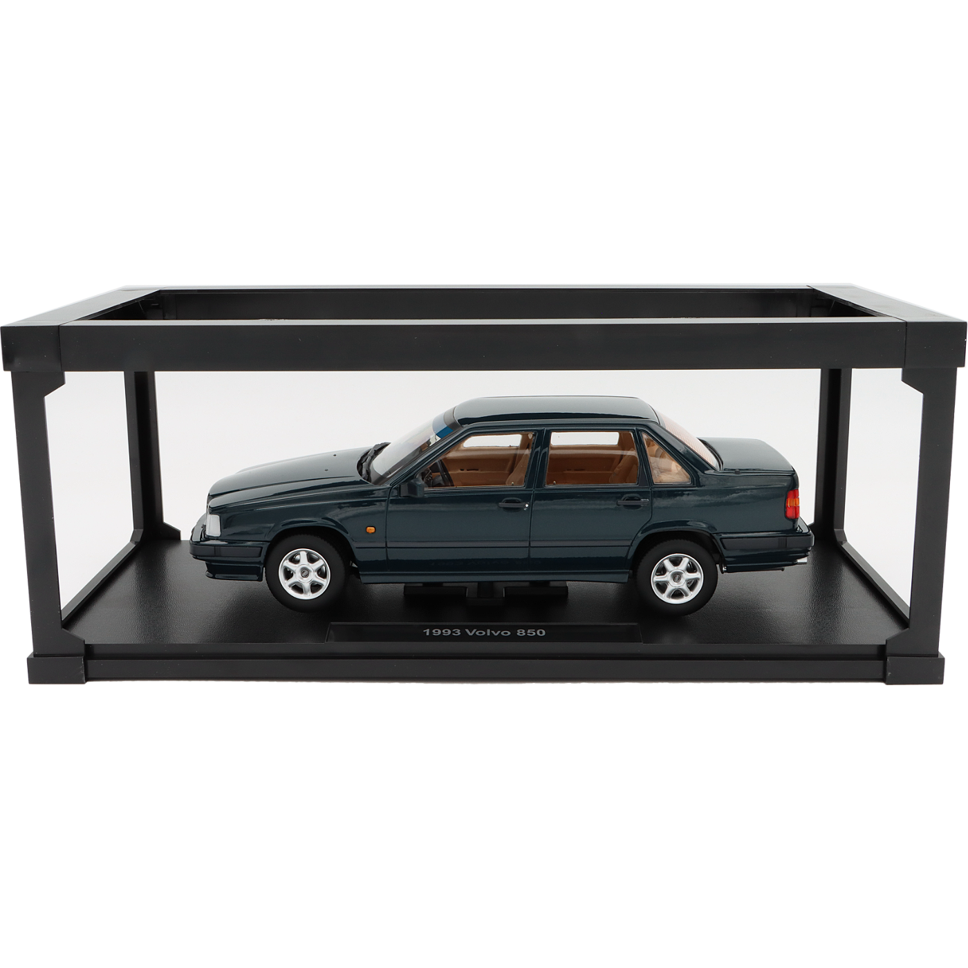 Volvo 850 - 1993 - Grön - Triple9 Collection - 1:18