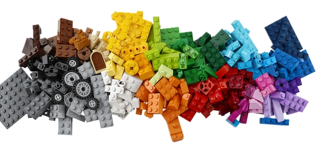 LEGO Fantasiklosslåda mellan, LEGO Classic (10696)
