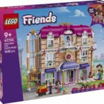 LEGO® Friends Heartlake Citys Grand hotell 42704 - LEGO - Leksaksaffären
